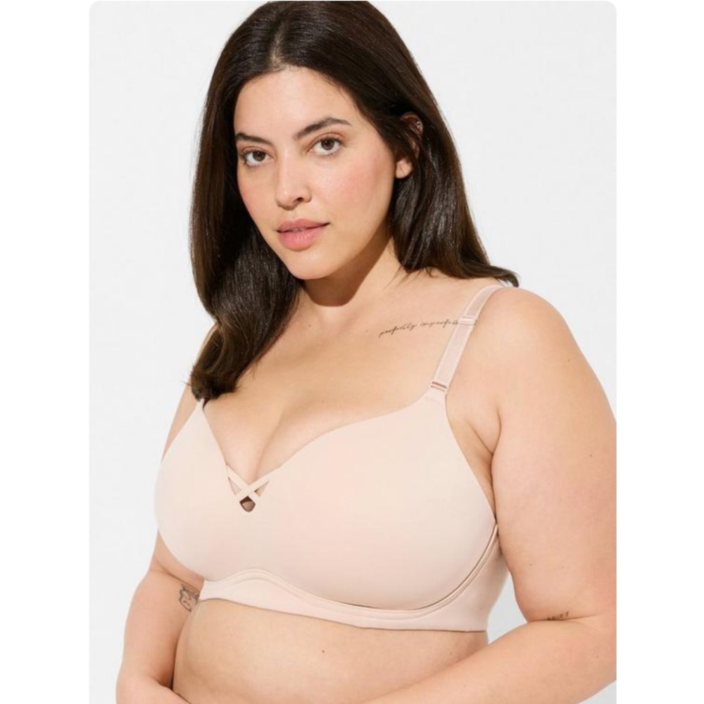 Torrid Wire-Free Push-Up Solid 360° Back Smoothing Bra, Nude, sz 44D NWT